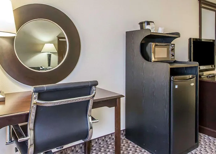 Quality Inn Macomb Near University Area