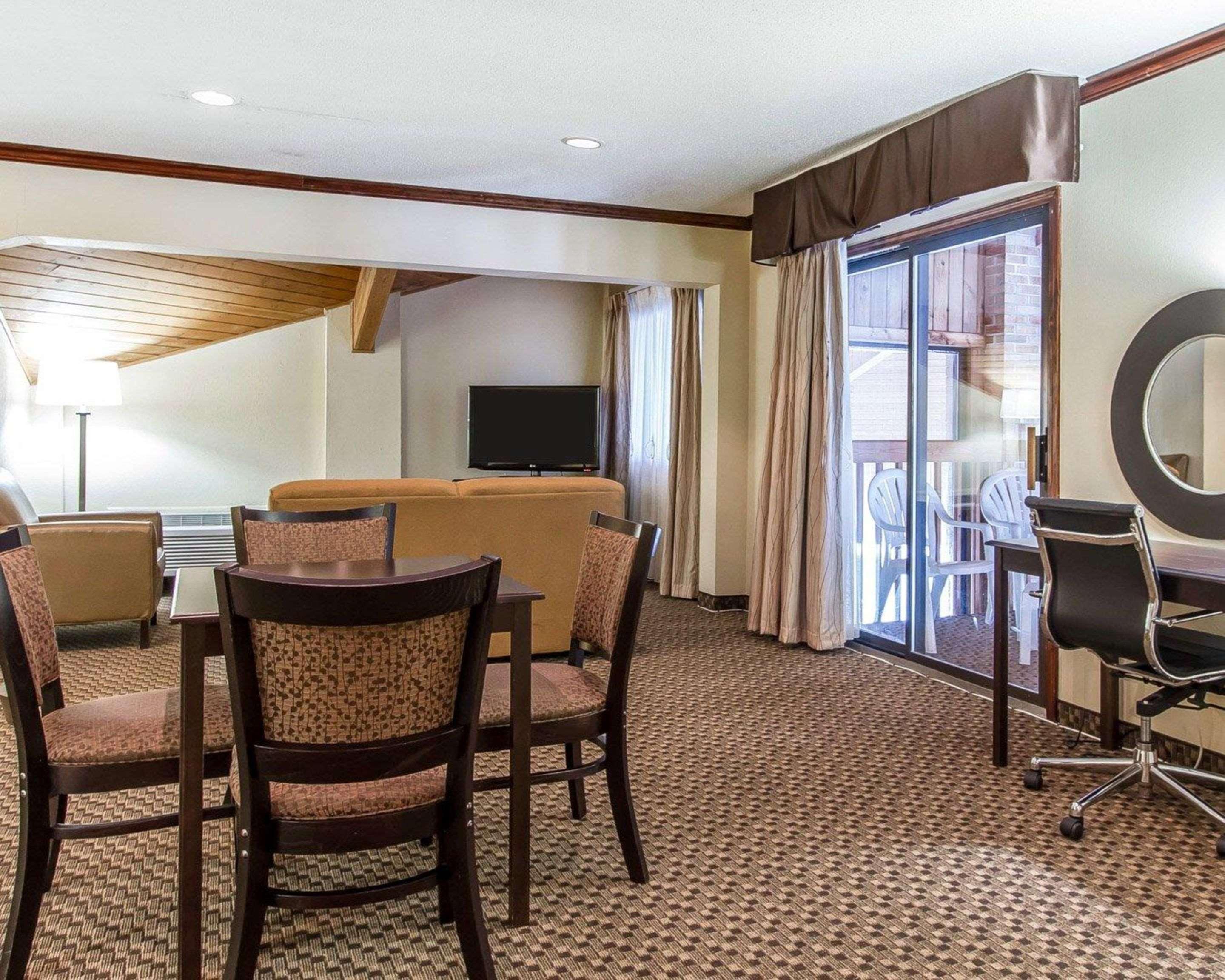 Quality Near Area 3* Macomb